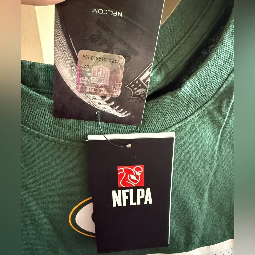 GREEN BAY PACKERS MENS TSHIRT NWT LARGE - Picture 6 of 6